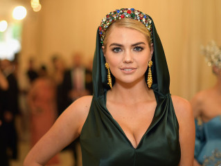 Kate Upton – MET Gala 2018 фото №1068528