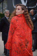 Katherine Langford - Valentino Show Paris Fashion Week 03/03/2019 фото №1160851