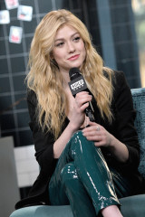 Katherine McNamara фото №1238085