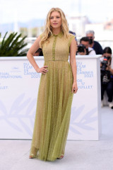 Katheryn Winnick - 'Flag Day' Photocall at 74th Cannes Film Festival 07/11/2021 фото №1302162