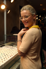 Kathleen Robertson - HBO Emmy Luxury Lounge in Beverly Hills 09/22/2012 фото №1283626
