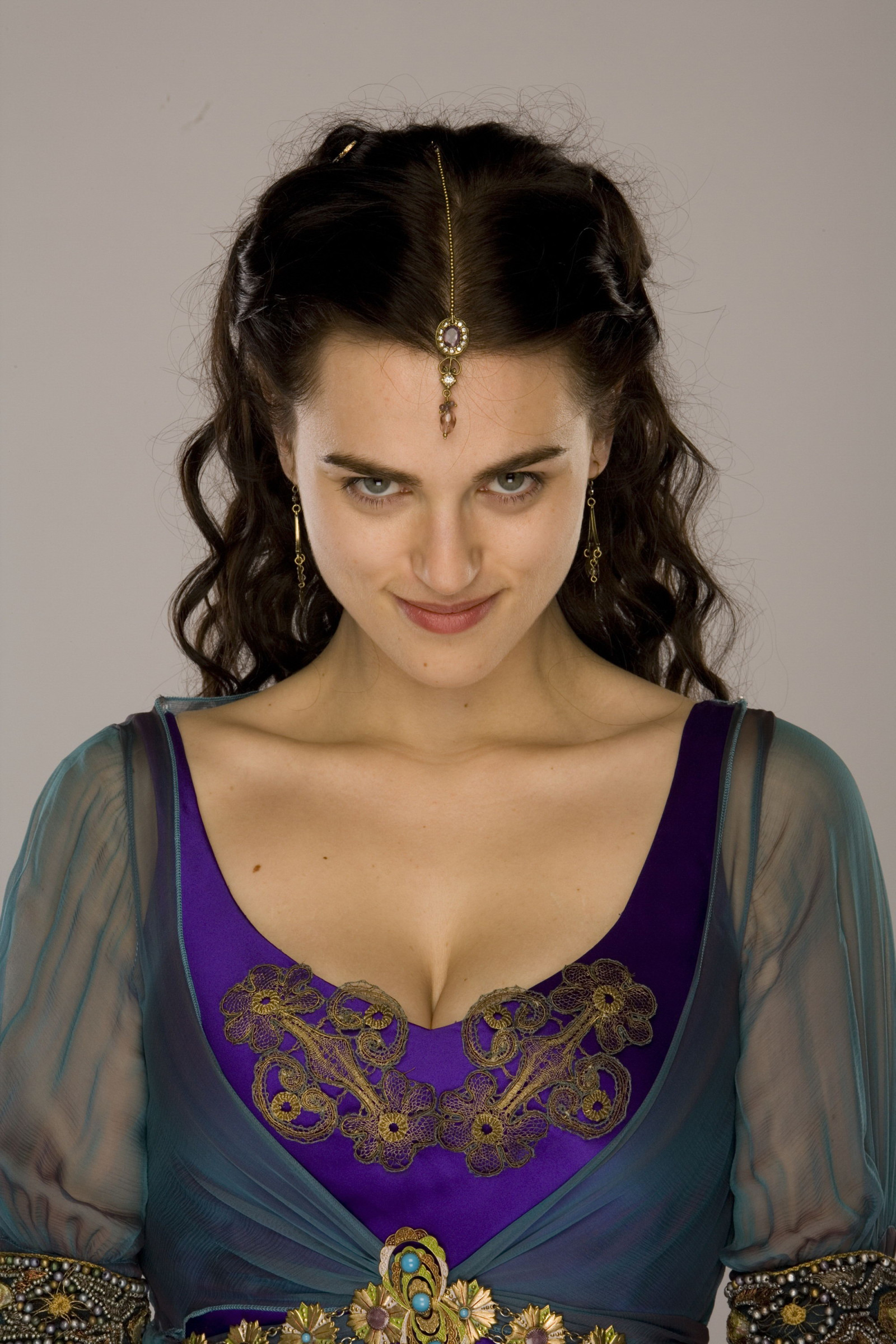 Кэти МакГрэт (Katie McGrath)