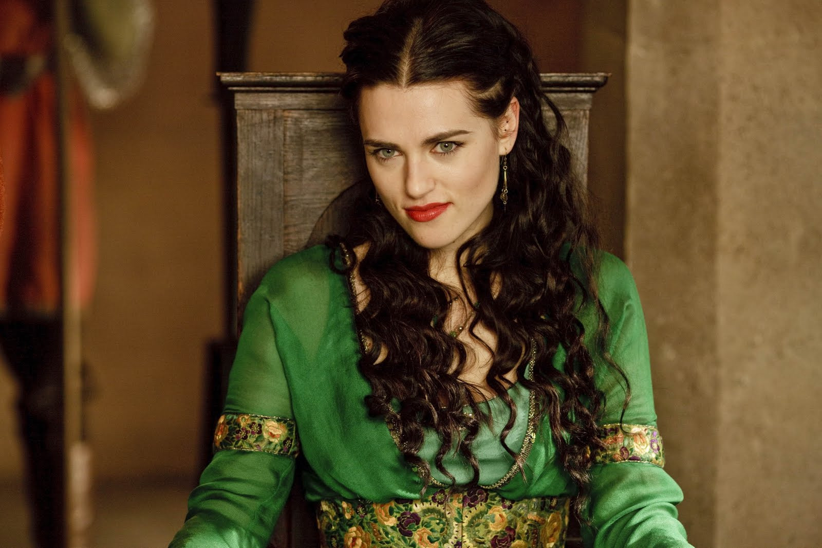 Кэти МакГрэт (Katie McGrath)