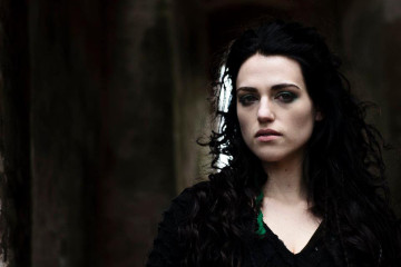 Katie McGrath фото №696465