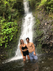 Katrina Bowden – “Oahu + Kauai Travel Guide” Photoshoot фото №1038214