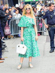 Katy Perry - Good Morning America in New York 05/08/2019 фото №1171010