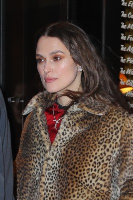 Keira Knightley was spotted leaving The Monkey Bar in New York | 13.04.2019 фото №1274297