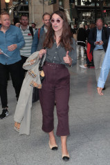 Keira Knightley – Arriving in Paris by the Eurostar from London 09/27/2018 фото №1104445