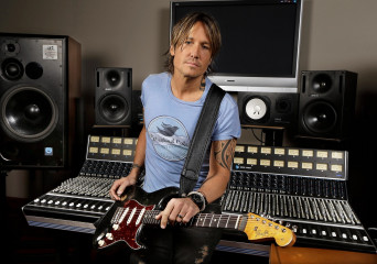 Keith Urban - Photoshoot 04/14/2016 фото №1084861