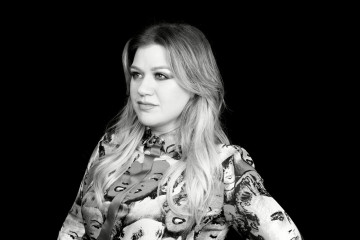 Kelly Clarkson – “Uglydolls” Portrait Session in LA, April 2019 фото №1169261