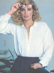 Kelly Emberg ~ US Vogue January 1981 by Denis Piel фото №1373589