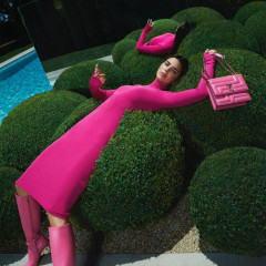 Kendall Jenner - Jimmy Choo (Fall 2022) фото №1361051