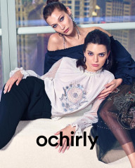 Bella Hadid and Kendall Jenner – Ochirly’s Fall-Winter 2018 Campaign фото №1081565