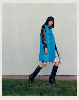 Kendall Jenner by Micaiah Carter for Vogue Espana // August 2021 фото №1304542
