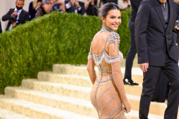 Kendall Jenner - MET Gala 2021: In America. A Lexicon Of Fashion 09/13/2021 фото №1310986