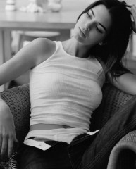 Kendall Jenner - Vogue Germany (December 2021) фото №1323701