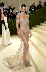 Kendall Jenner - MET Gala 2021: In America. A Lexicon Of Fashion 09/13/2021 фото №1310995