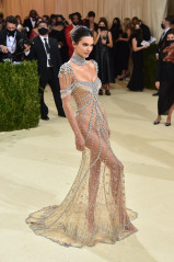 Kendall Jenner - MET Gala 2021: In America. A Lexicon Of Fashion 09/13/2021 фото №1310997