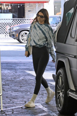 Kendall Jenner - Beverly Hills, Feb 3 2021 фото №1289600