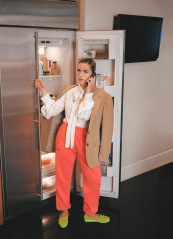 Kiernan Shipka for InStyle || August 2020 фото №1271802