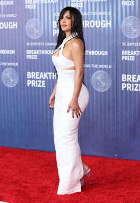 Kim Kardashian - 10th Annual Breakthrough Prize Ceremony in LA 04/13/2024 фото №1393276