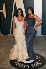 Kim Kardashian - Vanity Fair Oscar Party, Los Angeles // February 9, 2020 фото №1269740