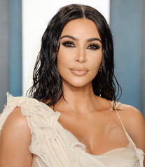 Kim Kardashian - Vanity Fair Oscar Party, Los Angeles // February 9, 2020 фото №1269727