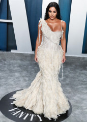 Kim Kardashian - Vanity Fair Oscar Party, Los Angeles // February 9, 2020 фото №1269729