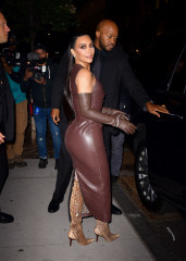 Kim Kardashian - WSJ. Magazine 2021 Innovator Awards in NYC 11/01/2021 фото №1321749