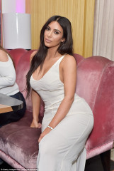 Kim Kardashian фото №1054697