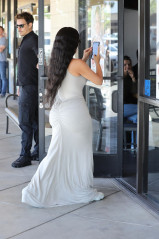 Kim Kardashian – Arrives at BurgerIM in Los Angeles 04/24/2019 (more pics) фото №1163076