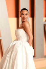 Kim Kardashian – at Vanity Fair Oscars Party 2025 фото №1413293