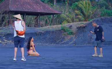 KIM KARDASHIAN in Bikini at a Photoshoot in Bali 10/03/2018 фото №1113532