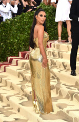 Kim Kardashian – 2018 MET Costume Institute Gala in NYC фото №1068378