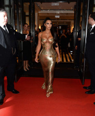 Kim Kardashian – 2018 MET Costume Institute Gala in NYC фото №1068376