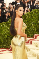Kim Kardashian – 2018 MET Costume Institute Gala in NYC фото №1068372