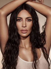 Kim Kardashian – KKW Beauty Classic Collection 2018 фото №1089424