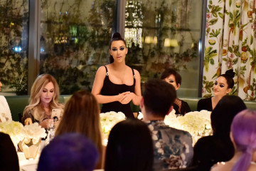 Kim Kardashian – KKW x Mario Dinner at Jean-Georges Beverly Hills  фото №1058461