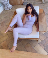 Kim Kardashian фото №1275264