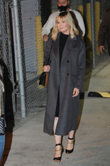 Kirsten Dunst - Out in Los Angeles 11/16/2021 фото №1326430