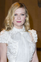  Kirsten Dunst – Ralph & Russo Fashion Show Haute-Couture SS 2017 фото №935454