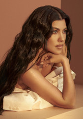 KOURTNEY KARDASHIAN in Health Magazine, April 2020 фото №1250254