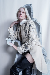 Kristen McMenamy for Zara Atelier 04 by Tim Walker фото №1390145