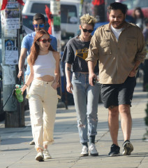 Kristen Stewart and New Girlfriend Sara Dinkin in Los Feliz фото №1127452