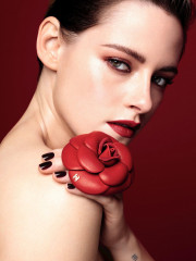 KRISTEN STEWART for Chanel’s Rouge Allure Camelia Spring 2020 Campaign фото №1239812