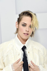 Kristen Stewart - Chanel Fashion Show | 06.10.2020 фото №1277747