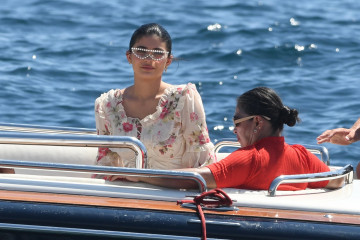 Kylie Jenner In Portofino 08/14/19 фото №1217342