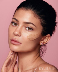 Kylie Jenner - Kylie Skin Campaign фото №1208984