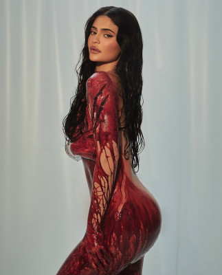 Kylie Jenner - Kylie x A Nightmare on Elm Street (2021) фото №1317579