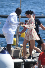 Kylie Jenner In Portofino 08/14/19 фото №1217344
